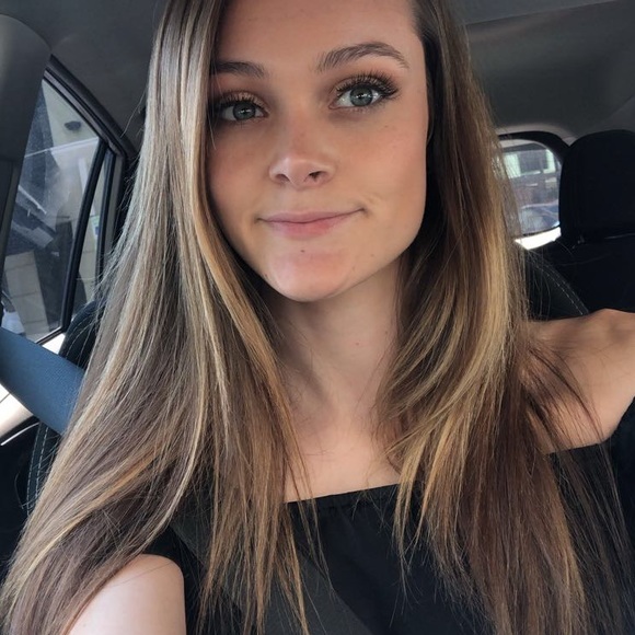 Meet your Posher, Emma - Picture 1 of 1